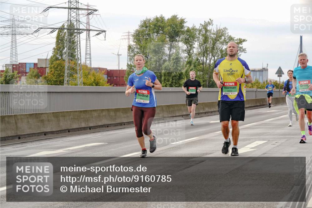 03.10.2025 - Köhlbrandbrückenlauf Michael Burmester http://msf.ph/oto/9160785 03.10.2025 15:55:32 Position 3 9601, 9652 meine-sportfotos.de