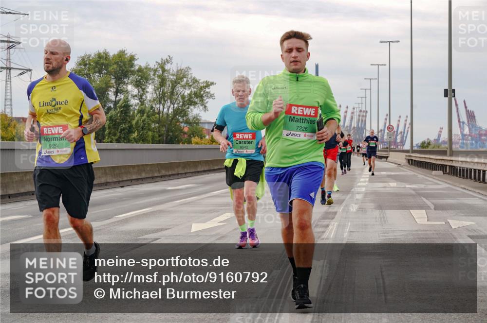 03.10.2025 - Köhlbrandbrückenlauf Michael Burmester http://msf.ph/oto/9160792 03.10.2025 15:55:34 Position 3 9652, 9542, 7226 meine-sportfotos.de