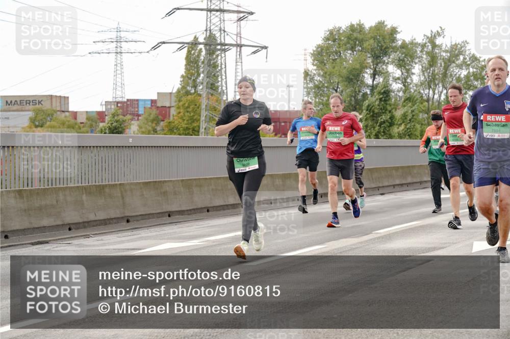 03.10.2025 - Köhlbrandbrückenlauf Michael Burmester http://msf.ph/oto/9160815 03.10.2025 15:55:45 Position 3 9028, 7139, 8725, 7594 meine-sportfotos.de