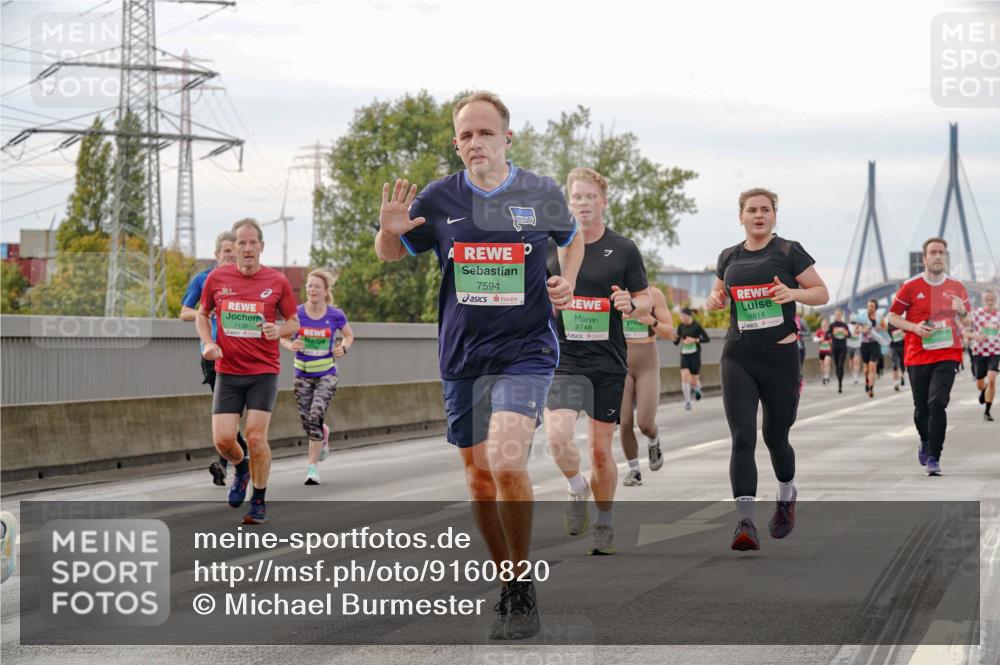 03.10.2025 - Köhlbrandbrückenlauf Michael Burmester http://msf.ph/oto/9160820 03.10.2025 15:55:46 Position 3 7139, 7594, 9748, 8814 meine-sportfotos.de