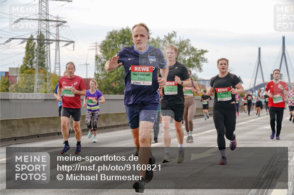 03.10.2025 - Köhlbrandbrückenlauf Michael Burmester http://msf.ph/oto/9160821 03.10.2025 15:55:46 Position 3 7594, 9748, 8814 meine-sportfotos.de