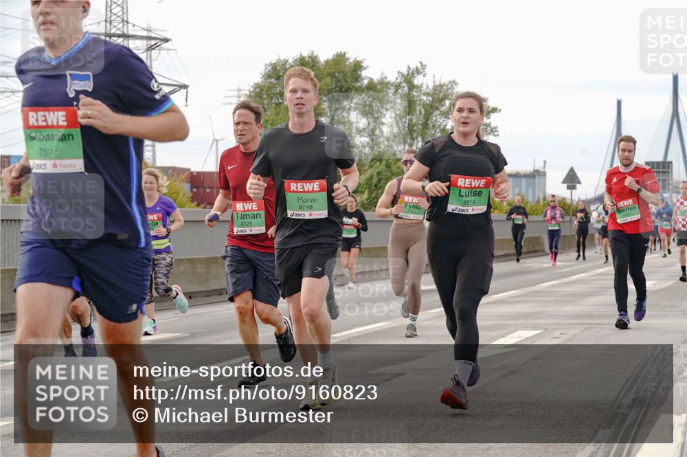 03.10.2025 - Köhlbrandbrückenlauf Michael Burmester http://msf.ph/oto/9160823 03.10.2025 15:55:47 Position 3 7594, 7, 8725, 9748, 8814 meine-sportfotos.de