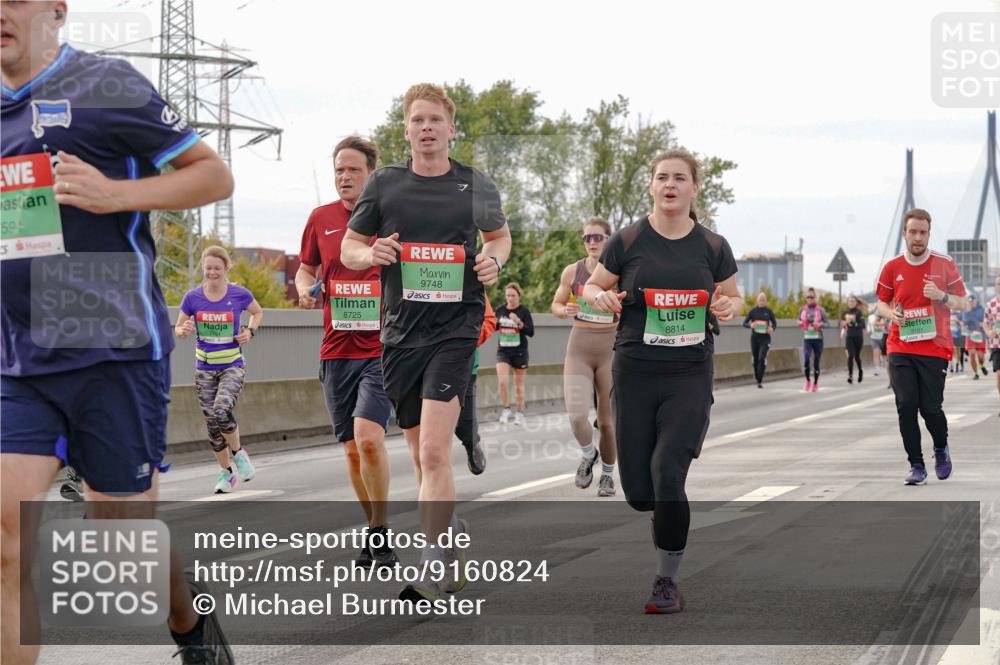 03.10.2025 - Köhlbrandbrückenlauf Michael Burmester http://msf.ph/oto/9160824 03.10.2025 15:55:48 Position 3 594, 8725, 9748, 8814, 9181 meine-sportfotos.de