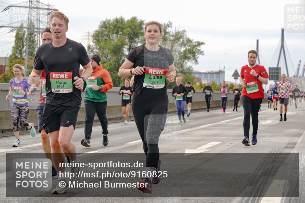 03.10.2025 - Köhlbrandbrückenlauf Michael Burmester http://msf.ph/oto/9160825 03.10.2025 15:55:48 Position 3 9748, 8814, 9181 meine-sportfotos.de
