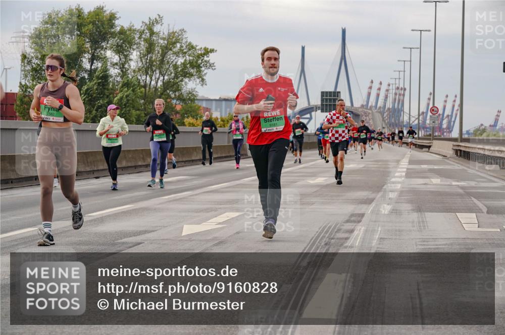 03.10.2025 - Köhlbrandbrückenlauf Michael Burmester http://msf.ph/oto/9160828 03.10.2025 15:55:49 Position 3 7562, 9181 meine-sportfotos.de