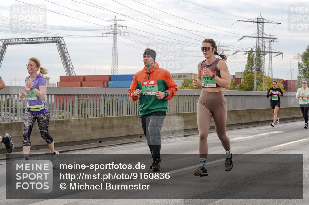 03.10.2025 - Köhlbrandbrückenlauf Michael Burmester http://msf.ph/oto/9160836 03.10.2025 15:55:51 Position 3 7552, 7562 meine-sportfotos.de