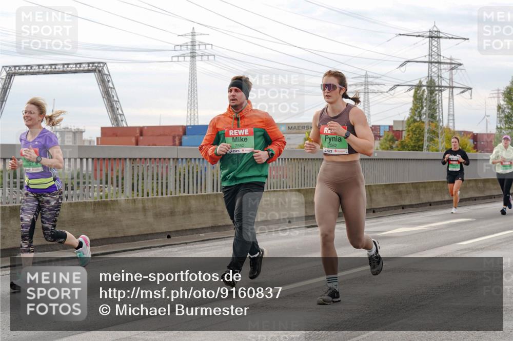 03.10.2025 - Köhlbrandbrückenlauf Michael Burmester http://msf.ph/oto/9160837 03.10.2025 15:55:51 Position 3 7552, 7562 meine-sportfotos.de
