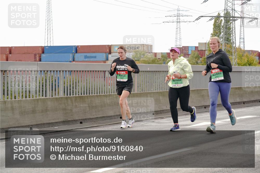 03.10.2025 - Köhlbrandbrückenlauf Michael Burmester http://msf.ph/oto/9160840 03.10.2025 15:55:54 Position 3 25, 0975, 7498, 9218, 8882 meine-sportfotos.de