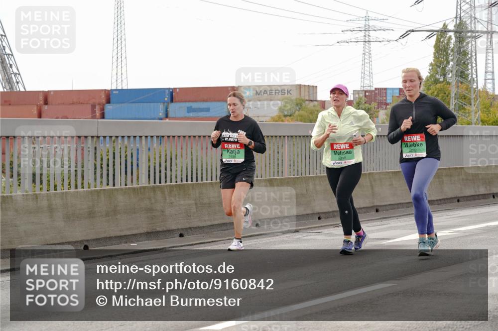 03.10.2025 - Köhlbrandbrückenlauf Michael Burmester http://msf.ph/oto/9160842 03.10.2025 15:55:54 Position 3 21, 0975, 7498, 9218, 8882 meine-sportfotos.de