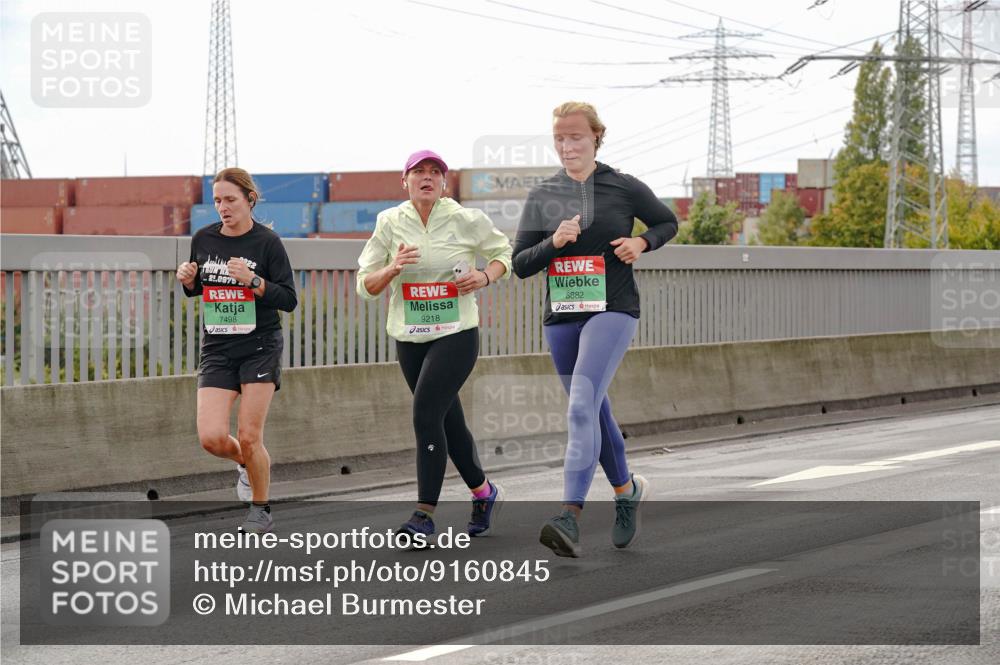 03.10.2025 - Köhlbrandbrückenlauf Michael Burmester http://msf.ph/oto/9160845 03.10.2025 15:55:55 Position 3 25, 0975, 7498, 9218, 8882 meine-sportfotos.de