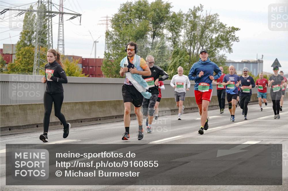 03.10.2025 - Köhlbrandbrückenlauf Michael Burmester http://msf.ph/oto/9160855 03.10.2025 15:56:02 Position 3 8817 meine-sportfotos.de