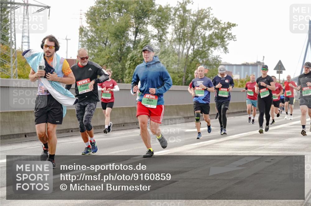 03.10.2025 - Köhlbrandbrückenlauf Michael Burmester http://msf.ph/oto/9160859 03.10.2025 15:56:03 Position 3 7549, 8817, 151 meine-sportfotos.de