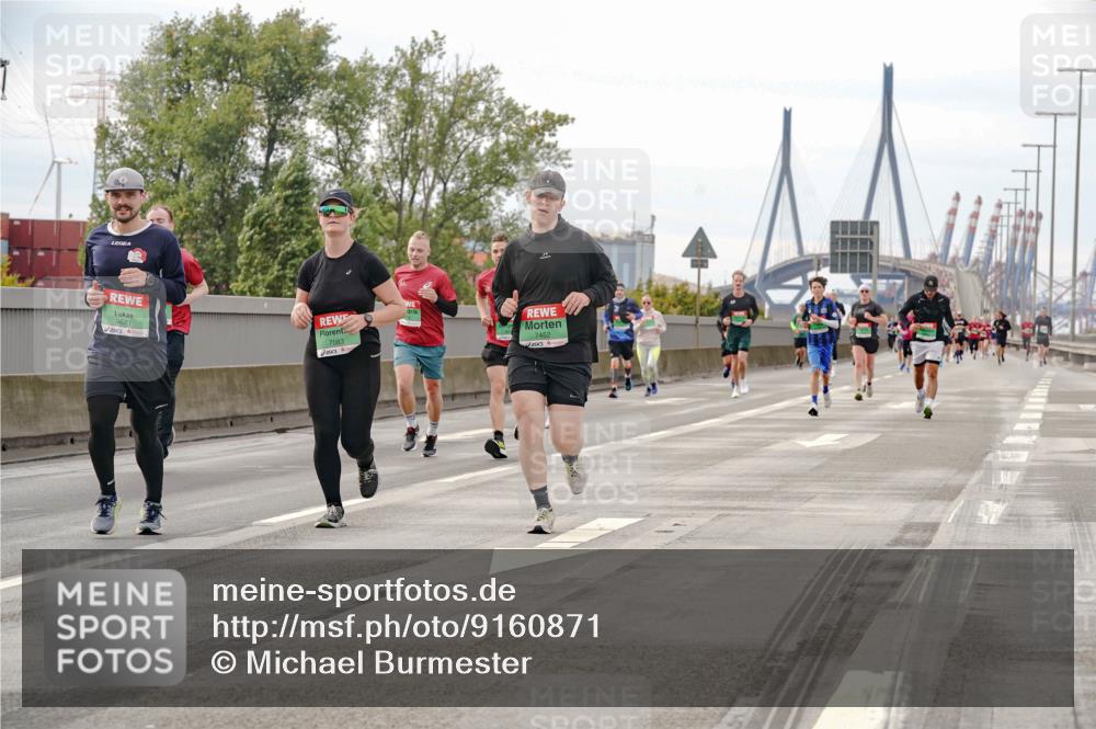 03.10.2025 - Köhlbrandbrückenlauf Michael Burmester http://msf.ph/oto/9160871 03.10.2025 15:56:07 Position 3 9671, 7583, 7452 meine-sportfotos.de