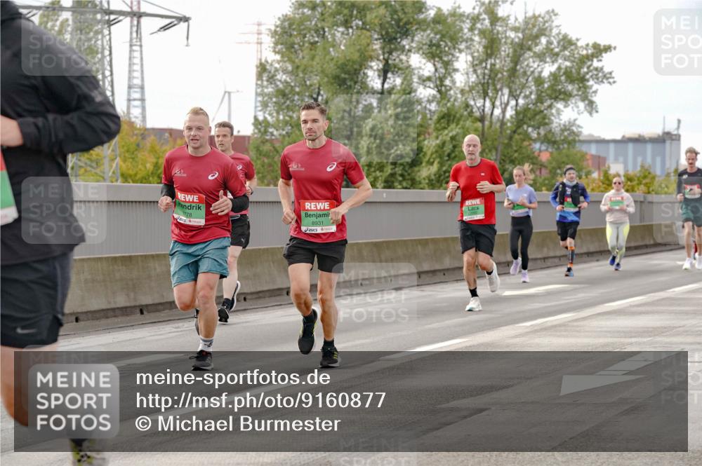 03.10.2025 - Köhlbrandbrückenlauf Michael Burmester http://msf.ph/oto/9160877 03.10.2025 15:56:11 Position 3 8778, 8931 meine-sportfotos.de