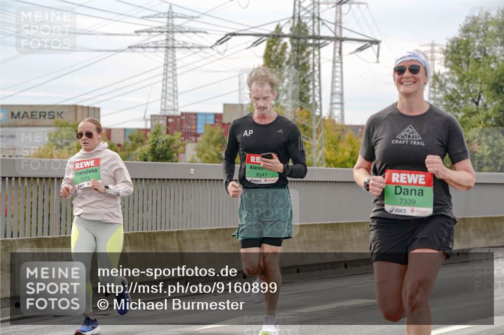 03.10.2025 - Köhlbrandbrückenlauf Michael Burmester http://msf.ph/oto/9160899 03.10.2025 15:56:22 Position 3 7273, 8541, 7339 meine-sportfotos.de