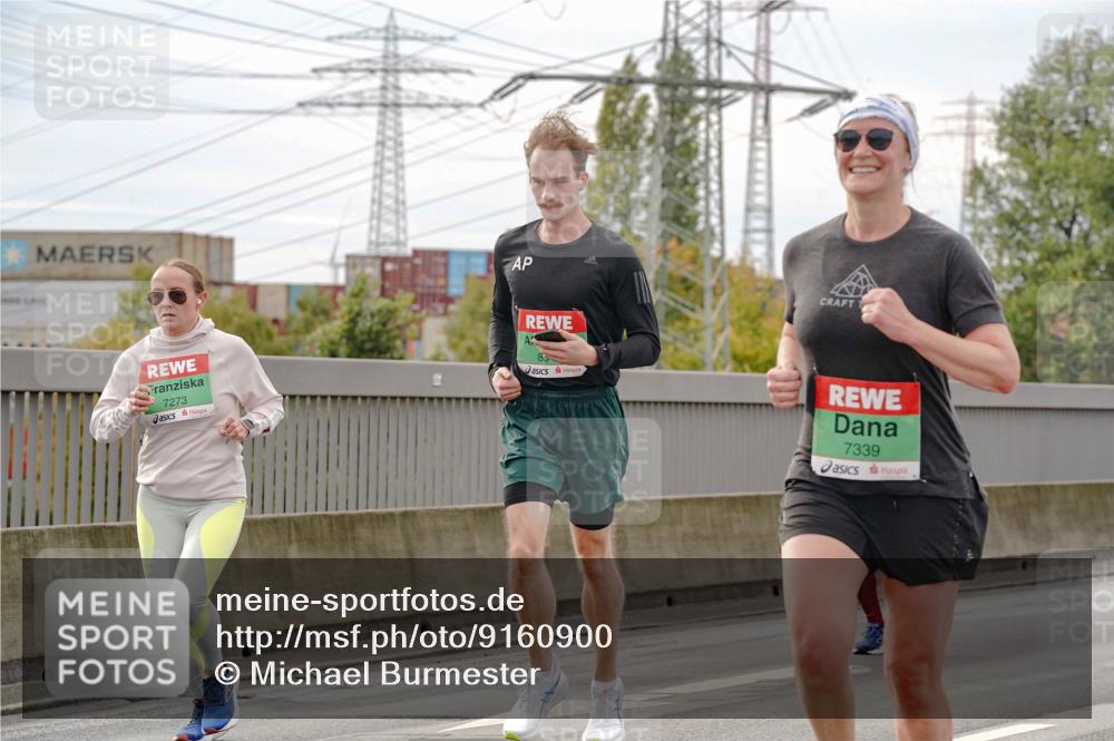 03.10.2025 - Köhlbrandbrückenlauf Michael Burmester http://msf.ph/oto/9160900 03.10.2025 15:56:22 Position 3 7273, 85, 7339 meine-sportfotos.de