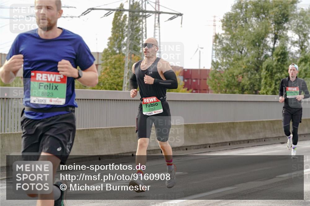 03.10.2025 - Köhlbrandbrückenlauf Michael Burmester http://msf.ph/oto/9160908 03.10.2025 15:56:26 Position 3 8823, 8, 7753 meine-sportfotos.de