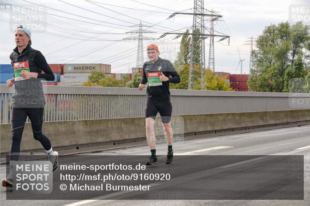 03.10.2025 - Köhlbrandbrückenlauf Michael Burmester http://msf.ph/oto/9160920 03.10.2025 15:56:31 Position 3 7379 meine-sportfotos.de
