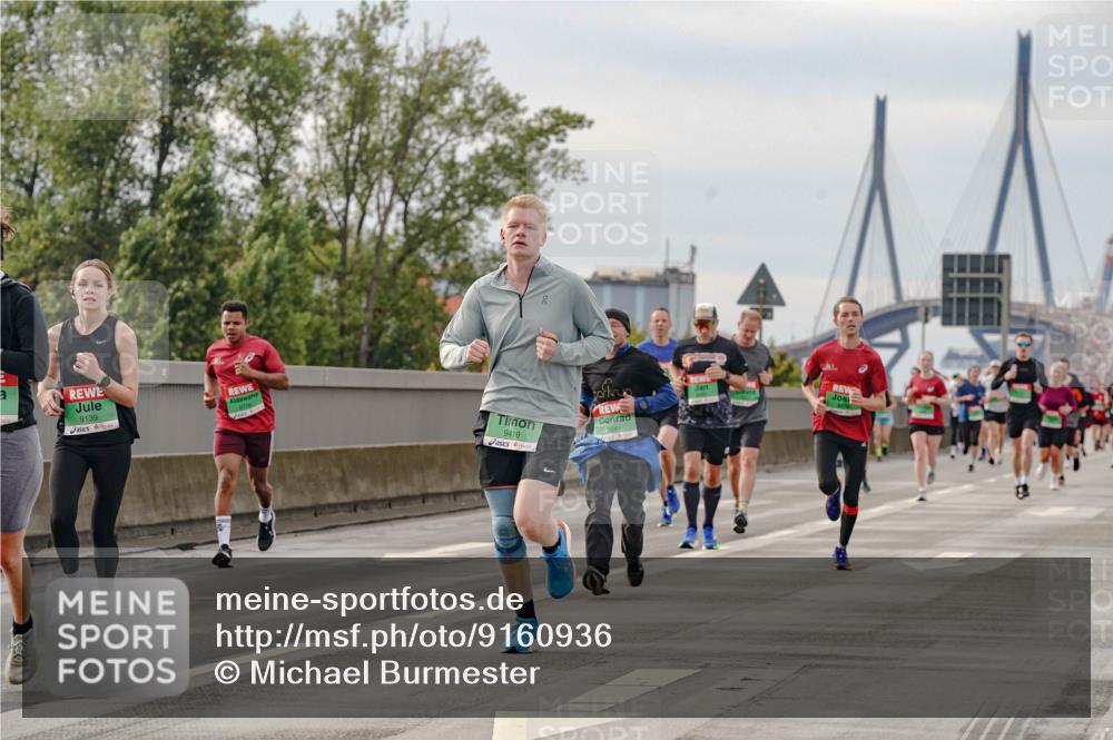 03.10.2025 - Köhlbrandbrückenlauf Michael Burmester http://msf.ph/oto/9160936 03.10.2025 15:56:39 Position 3 9139, 9419, 341 meine-sportfotos.de