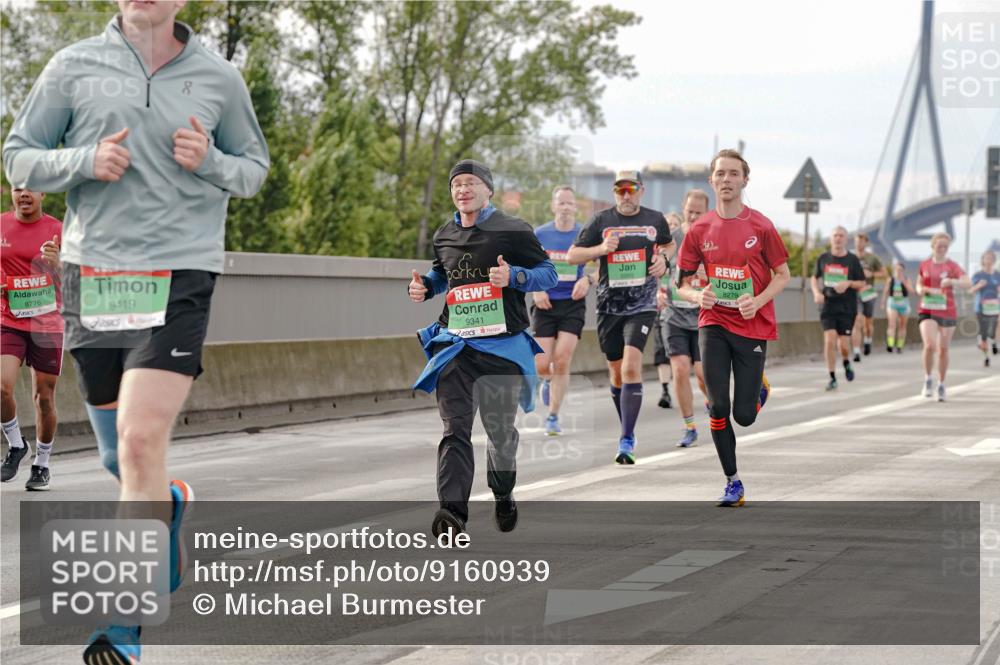 03.10.2025 - Köhlbrandbrückenlauf Michael Burmester http://msf.ph/oto/9160939 03.10.2025 15:56:41 Position 3 8776, 9419, 9341, 8279 meine-sportfotos.de