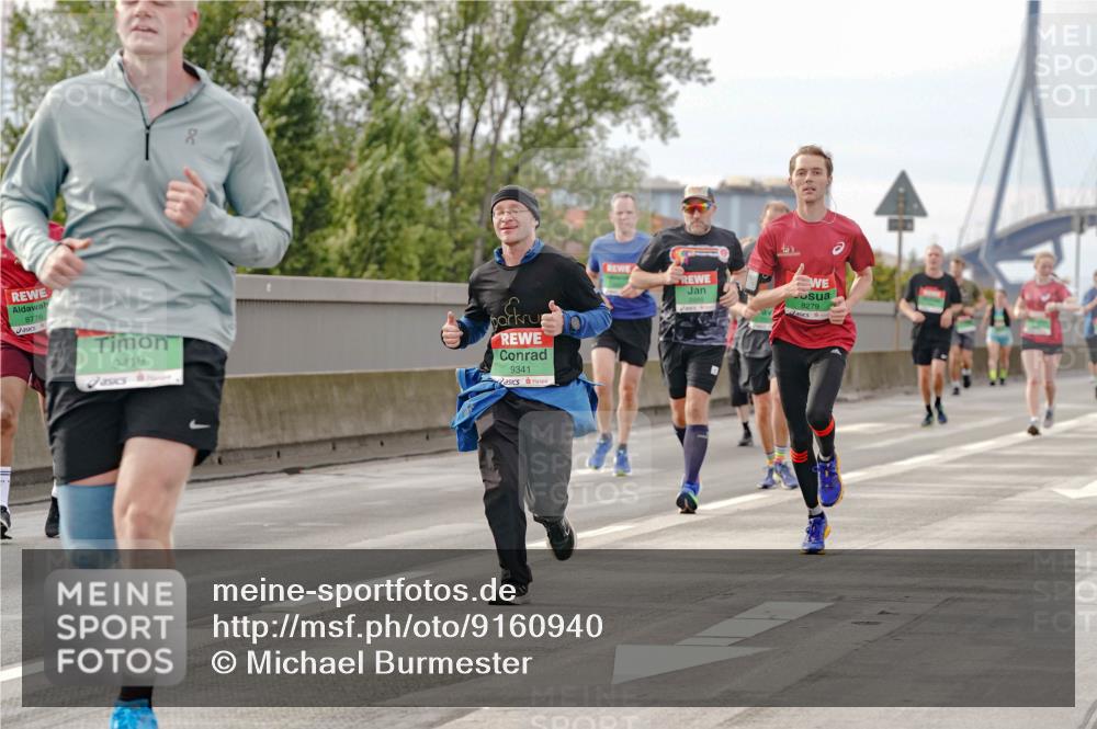 03.10.2025 - Köhlbrandbrückenlauf Michael Burmester http://msf.ph/oto/9160940 03.10.2025 15:56:42 Position 3 8776, 9419, 9341, 8279 meine-sportfotos.de