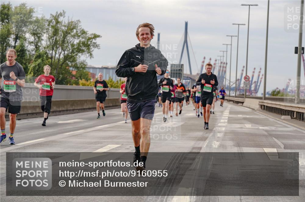 03.10.2025 - Köhlbrandbrückenlauf Michael Burmester http://msf.ph/oto/9160955 03.10.2025 15:56:47 Position 3 7515 meine-sportfotos.de