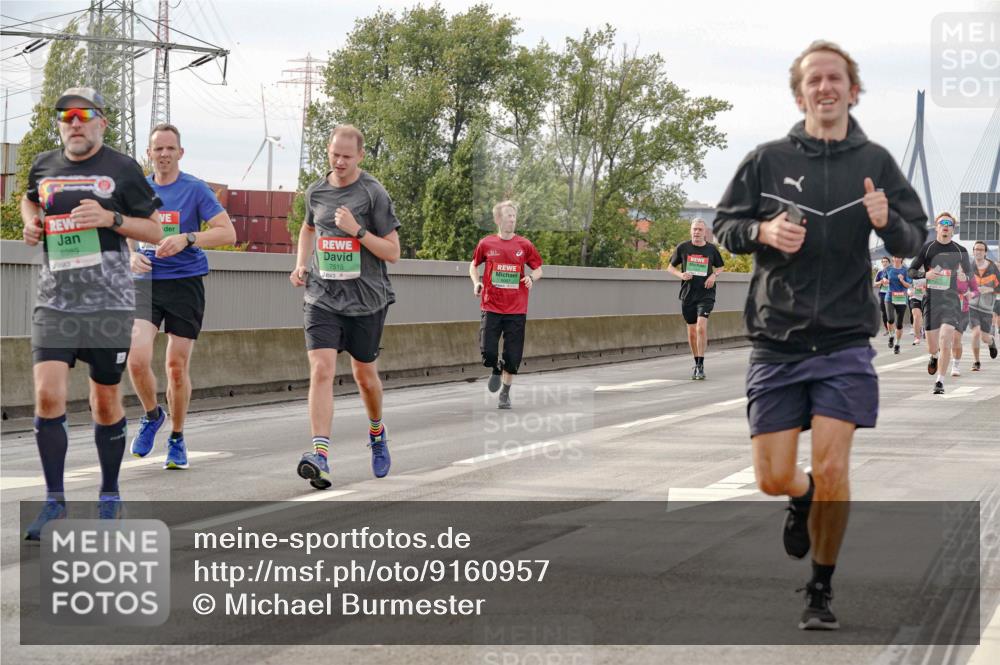 03.10.2025 - Köhlbrandbrückenlauf Michael Burmester http://msf.ph/oto/9160957 03.10.2025 15:56:48 Position 3 8989, 7515 meine-sportfotos.de