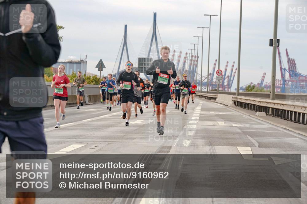03.10.2025 - Köhlbrandbrückenlauf Michael Burmester http://msf.ph/oto/9160962 03.10.2025 15:56:49 Position 3 7148, 12 meine-sportfotos.de