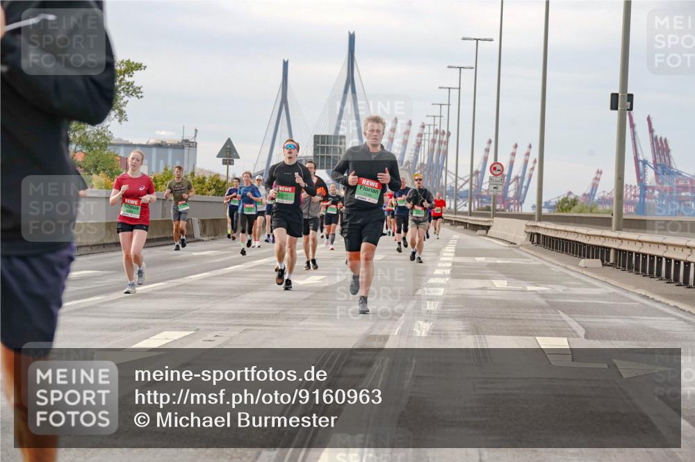03.10.2025 - Köhlbrandbrückenlauf Michael Burmester http://msf.ph/oto/9160963 03.10.2025 15:56:49 Position 3 7148, 12 meine-sportfotos.de