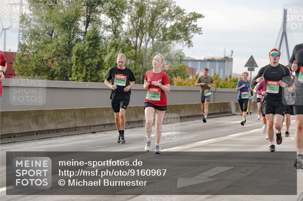 03.10.2025 - Köhlbrandbrückenlauf Michael Burmester http://msf.ph/oto/9160967 03.10.2025 15:56:51 Position 3 9710 meine-sportfotos.de