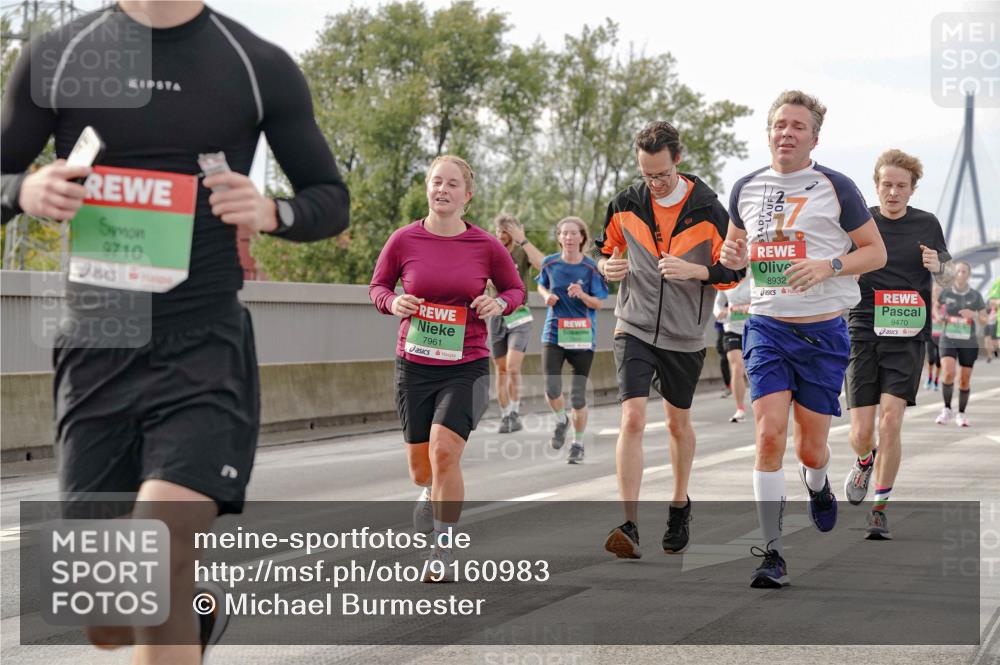03.10.2025 - Köhlbrandbrückenlauf Michael Burmester http://msf.ph/oto/9160983 03.10.2025 15:56:58 Position 3 9710, 7961, 8932, 9470 meine-sportfotos.de