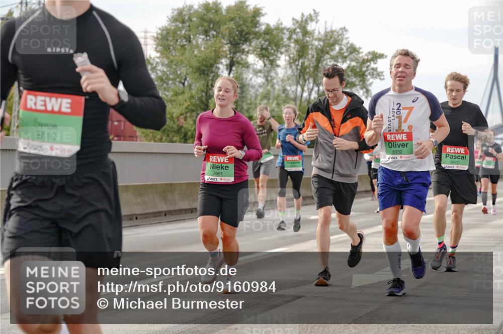 03.10.2025 - Köhlbrandbrückenlauf Michael Burmester http://msf.ph/oto/9160984 03.10.2025 15:56:58 Position 3 9710, 7961, 8932, 9470 meine-sportfotos.de