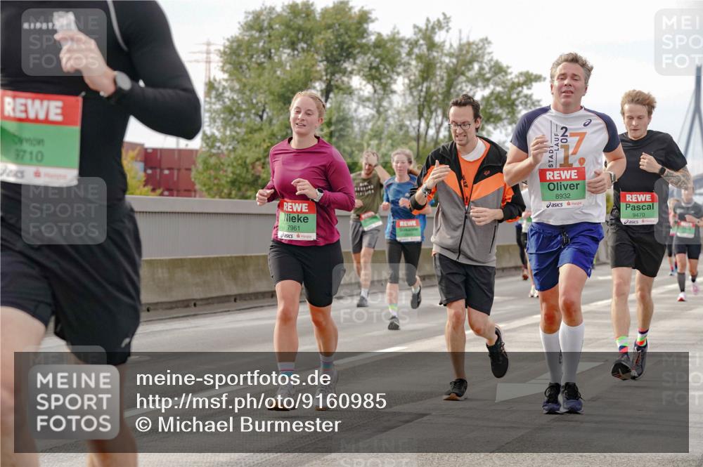 03.10.2025 - Köhlbrandbrückenlauf Michael Burmester http://msf.ph/oto/9160985 03.10.2025 15:56:58 Position 3 9710, 7961, 8932, 9470 meine-sportfotos.de