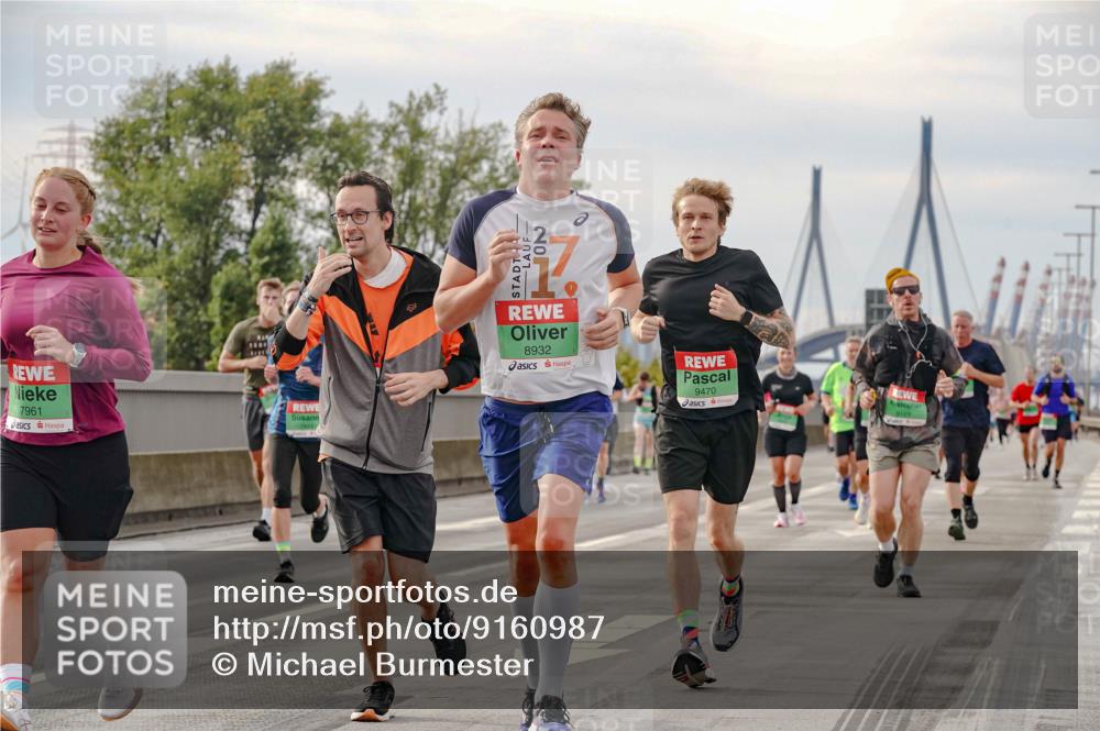 03.10.2025 - Köhlbrandbrückenlauf Michael Burmester http://msf.ph/oto/9160987 03.10.2025 15:56:59 Position 3 7961, 1004, 83, 8932, 9470 meine-sportfotos.de
