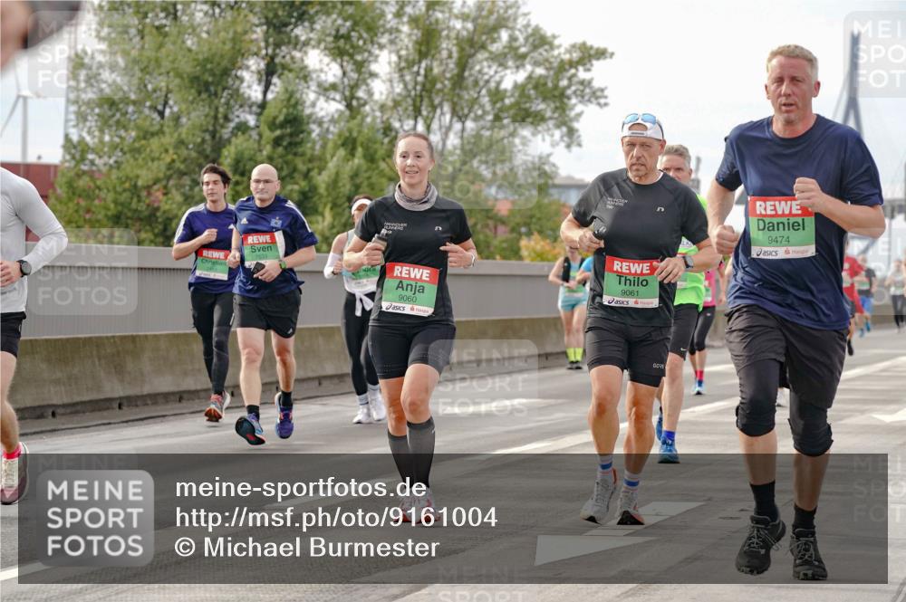 03.10.2025 - Köhlbrandbrückenlauf Michael Burmester http://msf.ph/oto/9161004 03.10.2025 15:57:05 Position 3 7533, 9060, 9061, 9474 meine-sportfotos.de