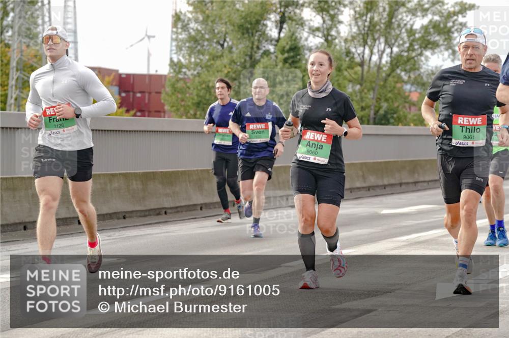 03.10.2025 - Köhlbrandbrückenlauf Michael Burmester http://msf.ph/oto/9161005 03.10.2025 15:57:06 Position 3 7126, 7533, 9060, 9061 meine-sportfotos.de
