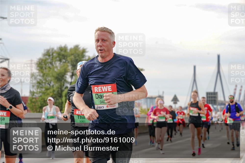03.10.2025 - Köhlbrandbrückenlauf Michael Burmester http://msf.ph/oto/9161009 03.10.2025 15:57:08 Position 3 9061, 947 meine-sportfotos.de