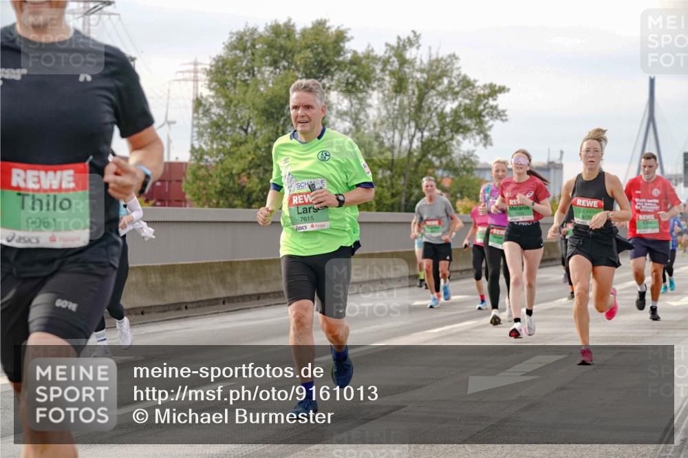 03.10.2025 - Köhlbrandbrückenlauf Michael Burmester http://msf.ph/oto/9161013 03.10.2025 15:57:10 Position 3 9061, 7615, 9739 meine-sportfotos.de