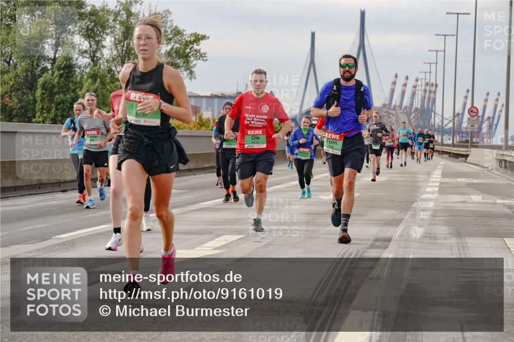 03.10.2025 - Köhlbrandbrückenlauf Michael Burmester http://msf.ph/oto/9161019 03.10.2025 15:57:12 Position 3 9739, 9334, 7895 meine-sportfotos.de