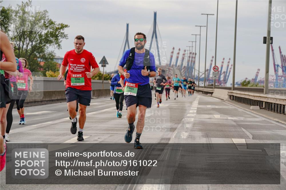 03.10.2025 - Köhlbrandbrückenlauf Michael Burmester http://msf.ph/oto/9161022 03.10.2025 15:57:13 Position 3 2, 9334, 7895 meine-sportfotos.de