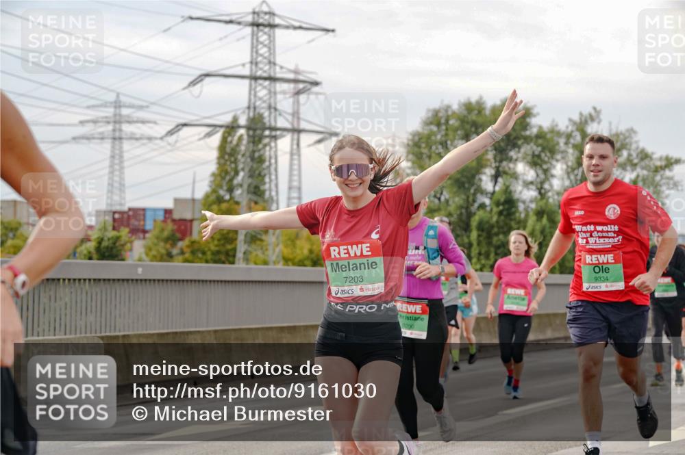 03.10.2025 - Köhlbrandbrückenlauf Michael Burmester http://msf.ph/oto/9161030 03.10.2025 15:57:14 Position 3 7203, 9334, 9200 meine-sportfotos.de