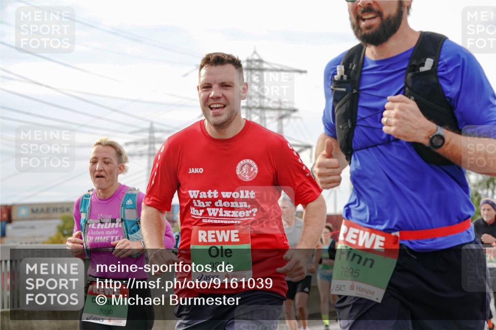 03.10.2025 - Köhlbrandbrückenlauf Michael Burmester http://msf.ph/oto/9161039 03.10.2025 15:57:16 Position 3 9334, 7895, 9200 meine-sportfotos.de