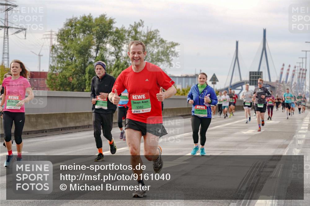 03.10.2025 - Köhlbrandbrückenlauf Michael Burmester http://msf.ph/oto/9161040 03.10.2025 15:57:17 Position 3 9509, 7559, 9382 meine-sportfotos.de