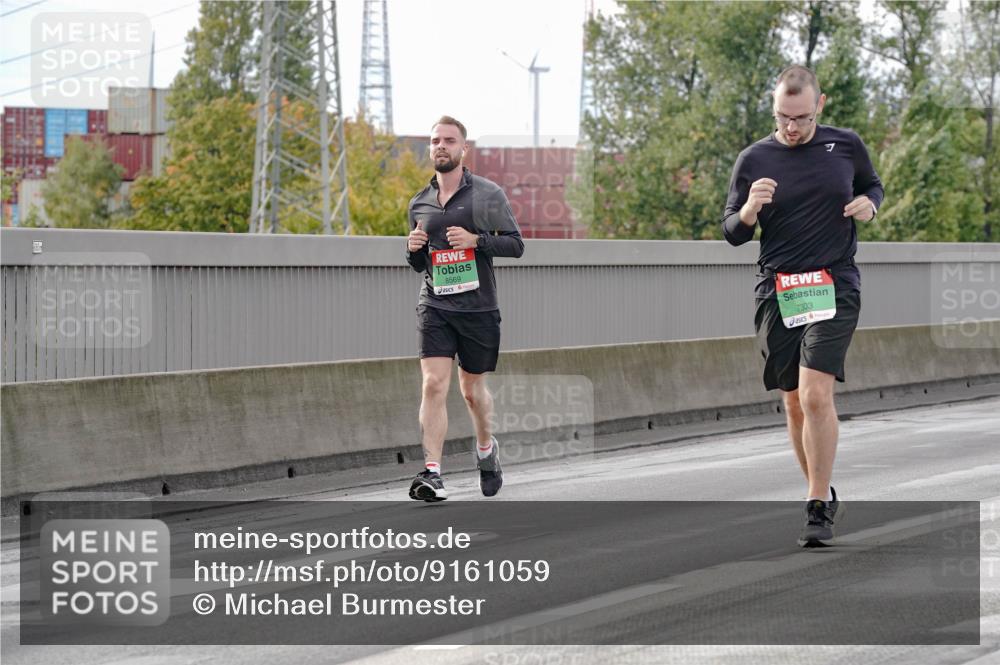 03.10.2025 - Köhlbrandbrückenlauf Michael Burmester http://msf.ph/oto/9161059 03.10.2025 15:57:24 Position 3 8569, 7303 meine-sportfotos.de