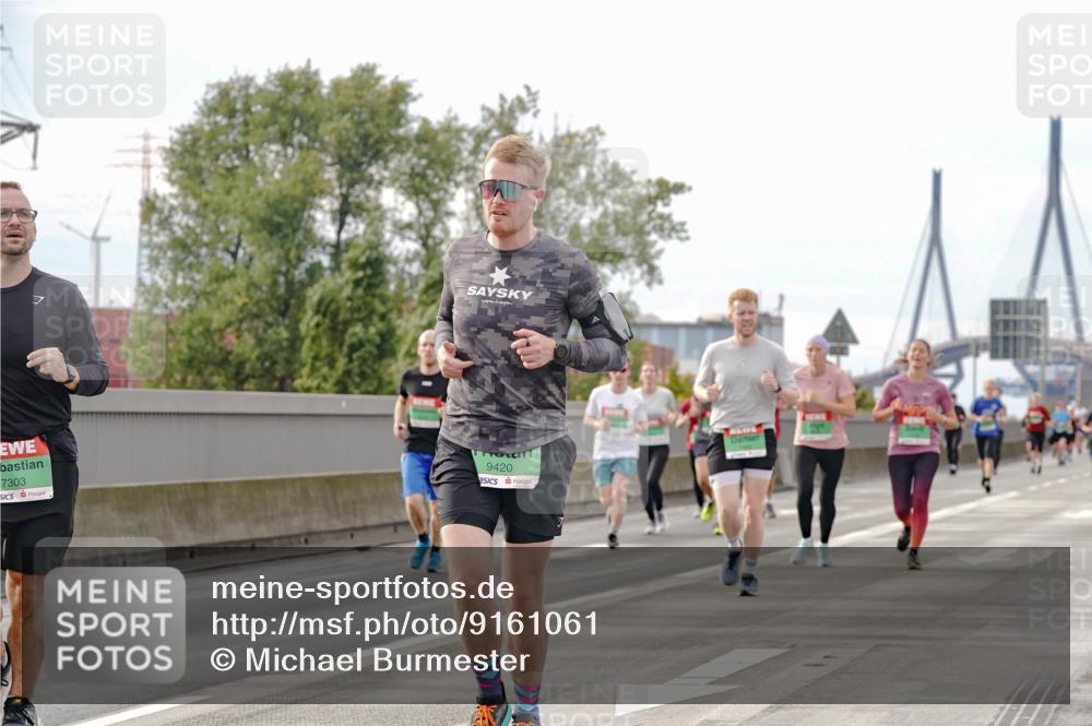 03.10.2025 - Köhlbrandbrückenlauf Michael Burmester http://msf.ph/oto/9161061 03.10.2025 15:57:26 Position 3 7303, 9420 meine-sportfotos.de