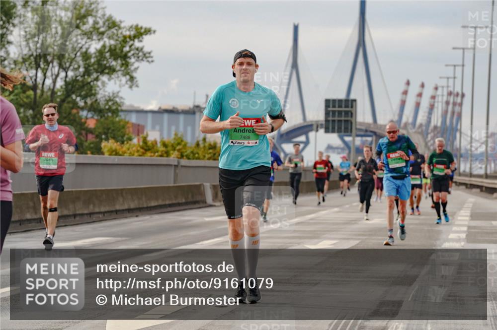 03.10.2025 - Köhlbrandbrückenlauf Michael Burmester http://msf.ph/oto/9161079 03.10.2025 15:57:32 Position 3 7472, 7488 meine-sportfotos.de