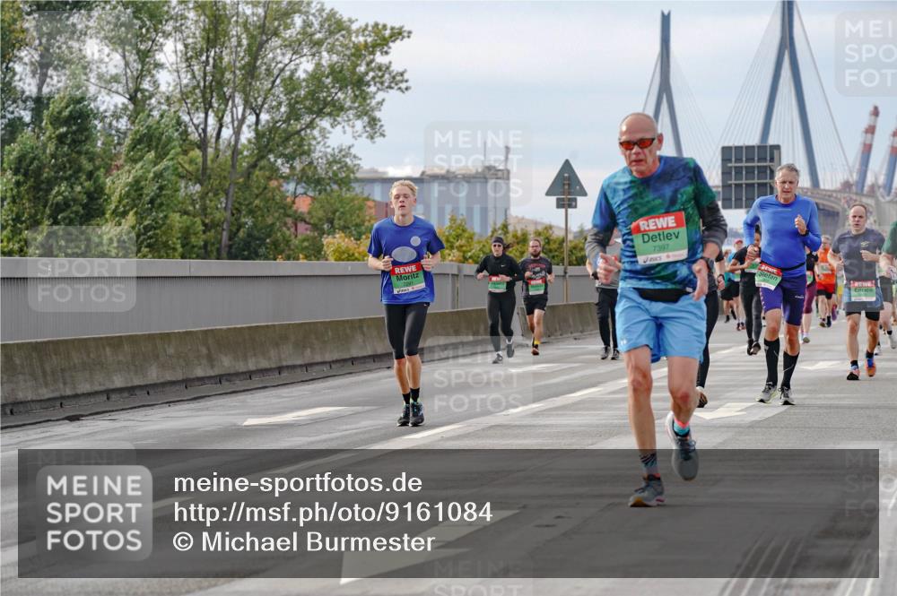 03.10.2025 - Köhlbrandbrückenlauf Michael Burmester http://msf.ph/oto/9161084 03.10.2025 15:57:38 Position 3 7397 meine-sportfotos.de