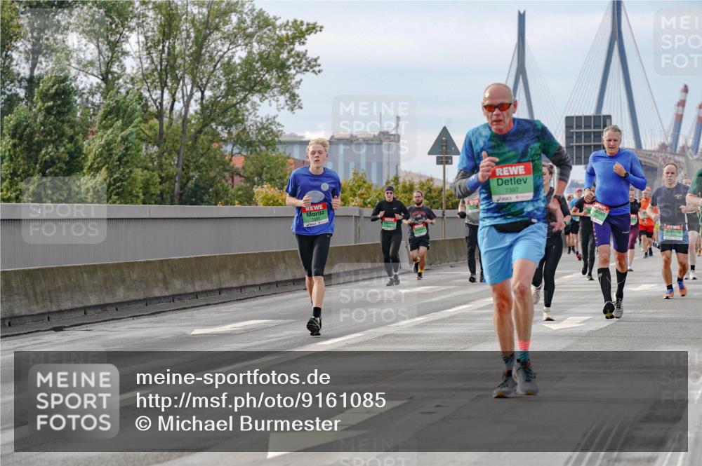 03.10.2025 - Köhlbrandbrückenlauf Michael Burmester http://msf.ph/oto/9161085 03.10.2025 15:57:38 Position 3 7397 meine-sportfotos.de