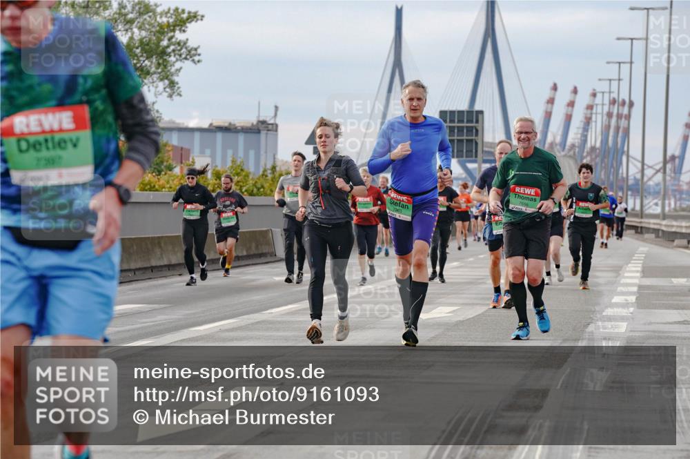 03.10.2025 - Köhlbrandbrückenlauf Michael Burmester http://msf.ph/oto/9161093 03.10.2025 15:57:42 Position 3 7363, 7656 meine-sportfotos.de
