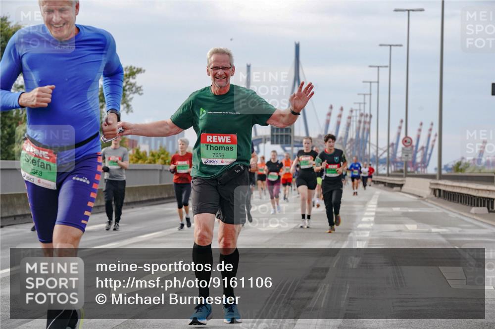03.10.2025 - Köhlbrandbrückenlauf Michael Burmester http://msf.ph/oto/9161106 03.10.2025 15:57:47 Position 3 363, 7656 meine-sportfotos.de